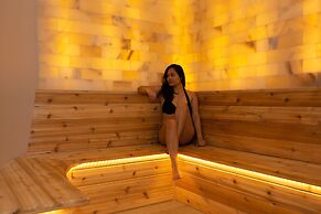 The Historic Cavalier Hotel and Beach Club, Autograph Collection