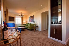 The Historic Cavalier Hotel and Beach Club, Autograph Collection