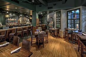 The Historic Cavalier Hotel and Beach Club, Autograph Collection