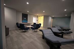 The Historic Cavalier Hotel and Beach Club, Autograph Collection