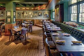 The Historic Cavalier Hotel and Beach Club, Autograph Collection