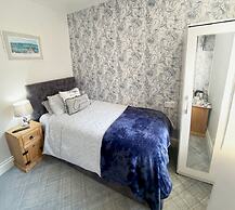 Broadlands Guest House