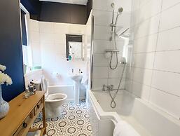 Broadlands Guest House