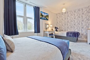 Broadlands Guest House