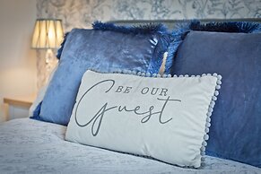 Broadlands Guest House