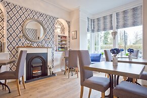 Broadlands Guest House