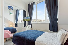 Broadlands Guest House