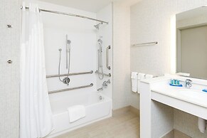 Holiday Inn Express & Suites Sturbridge by IHG