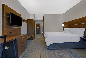 Holiday Inn Express & Suites Lenexa - Overland Park Area by IHG