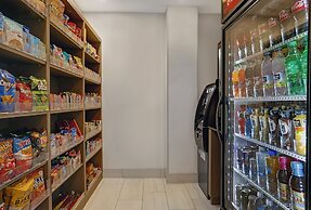 Holiday Inn Express & Suites Lenexa - Overland Park Area by IHG