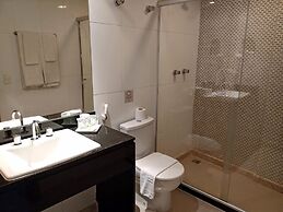Royal Urban Macaé Hotel