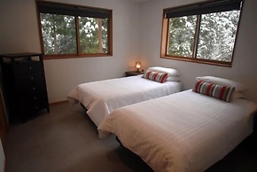 Bears Den Mountain Lodge