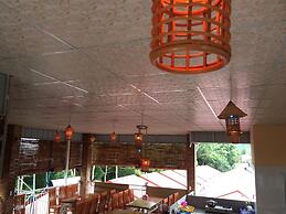 Hana Resort & Bungalow