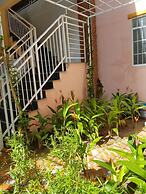 Hana Resort & Bungalow