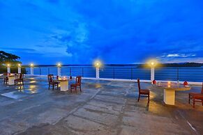 Centauria Lake Resort