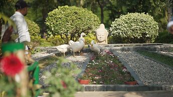 Aacorn Hideaway Resort & Spa