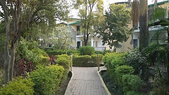 Aacorn Hideaway Resort & Spa