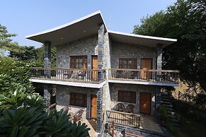ACORN HIDEAWAY RESORT & SPA, Corbett