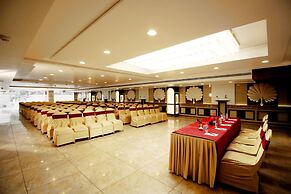 Pinnacle by Click Hotels, Lucknow