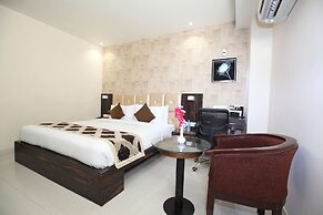 Pinnacle by Click Hotels, Lucknow