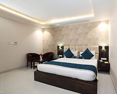 Pinnacle by Click Hotels, Lucknow