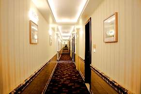 Pinnacle by Click Hotels, Lucknow