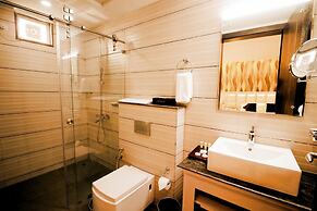 Pinnacle by Click Hotels, Lucknow