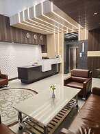 Pinnacle by Click Hotels, Lucknow