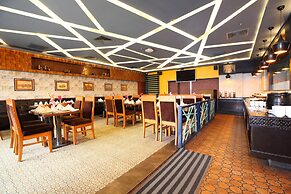 Pinnacle by Click Hotels, Lucknow