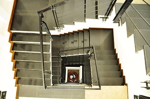 Hotel Cockpit Airport Reach