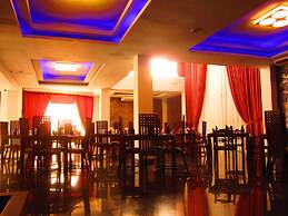 Hotel Cockpit Airport Reach