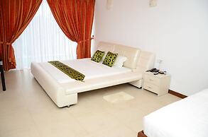 Hotel Cockpit Airport Reach