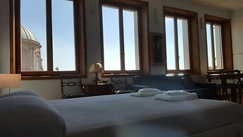 BnButler - Galleria Unione