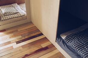 Altrove House - Hostel