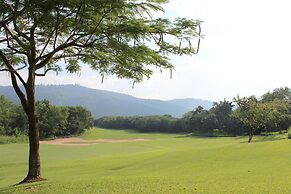 Muthi Maya Forest Pool Villa Resort