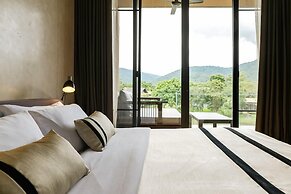 atta Lakeside Resort Suite