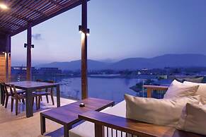 Atta Lakeside Resort Suite