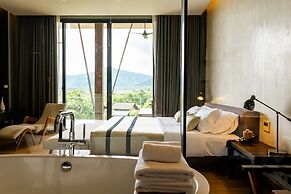 Atta Lakeside Resort Suite