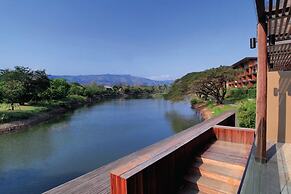 Atta Lakeside Resort Suite