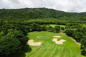 atta Lakeside Resort Suite