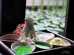 Atta Lakeside Resort Suite
