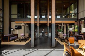 Atta Lakeside Resort Suite