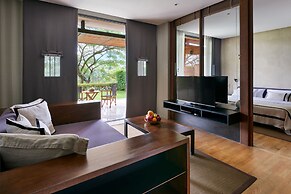 Atta Lakeside Resort Suite