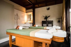atta Lakeside Resort Suite