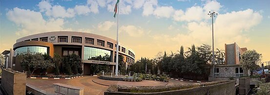 Hotel Pal Heights Mantra