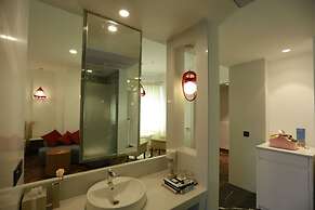 Hotel Pal Heights Mantra