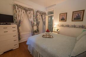 Southern Wind Inn Bed & Breakfast