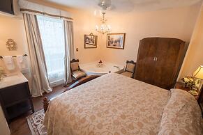 Southern Wind Inn Bed & Breakfast