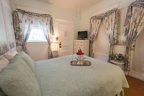 Southern Wind Inn Bed & Breakfast