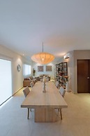 Amazing 2BR condo surrounded by nature by Happy Address